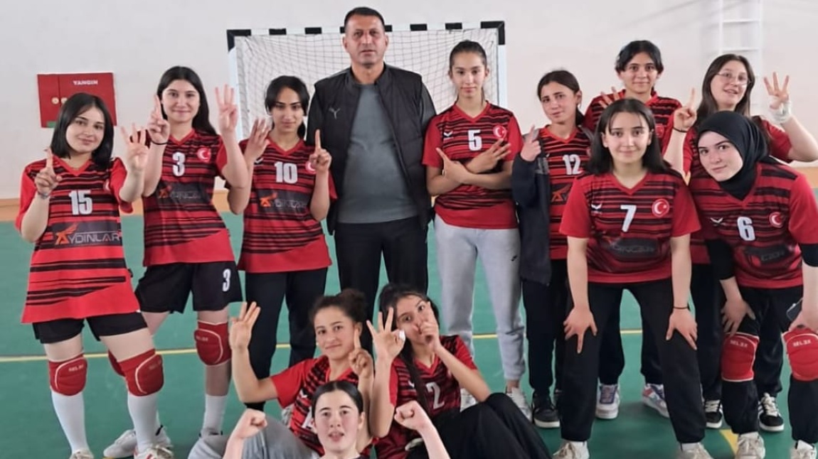 OKULUMUZ İLÇE ŞAMPİYONU OLDU